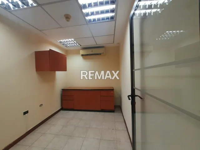 Local Comercial de 220 m² en alquiler en Santa Fe., Punto Fijo · $2.200 - Foto 9