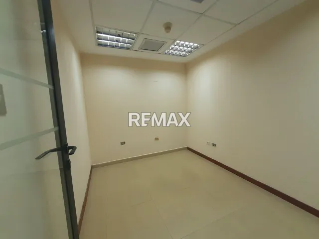 Local Comercial de 220 m² en alquiler en Santa Fe., Punto Fijo · $2.200 - Foto 13