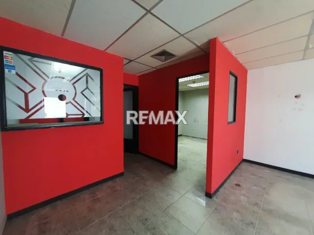 Local Comercial de 170 m² en alquiler en Santa Fe., Punto Fijo, local 3 · $2.000 - Foto 2
