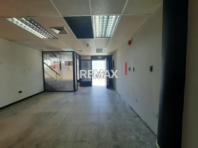 Local Comercial de 170 m² en alquiler en Santa Fe., Punto Fijo, local 3 · $2.000 - Foto 7
