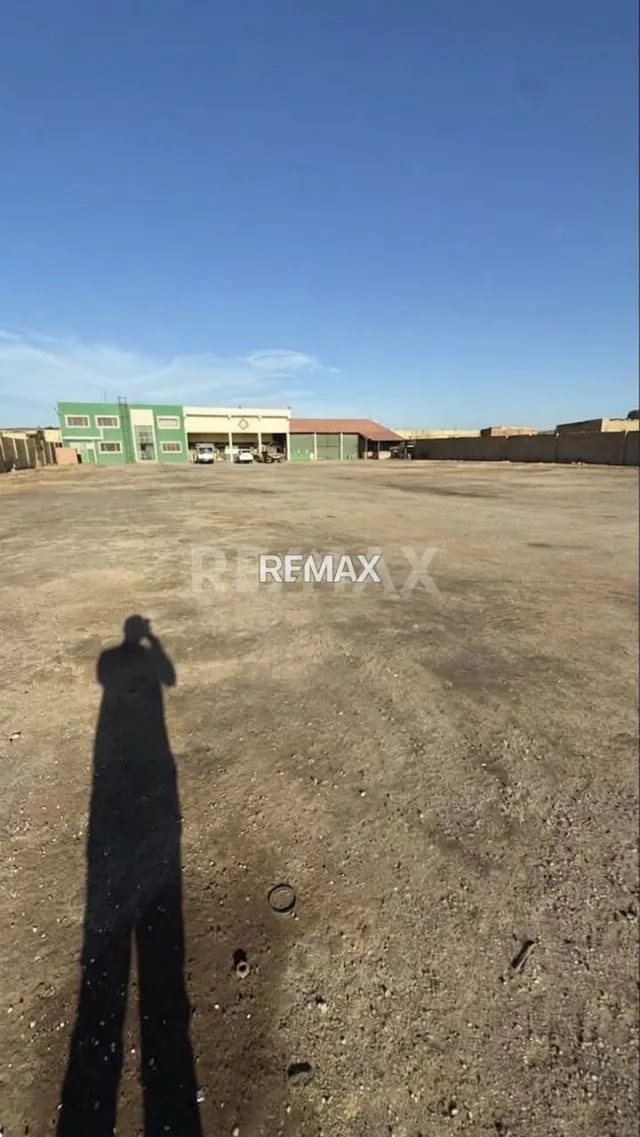 Galpón de 1.500 m² en alquiler en Santa Elena, Punto Fijo · $10.000 - Foto 1