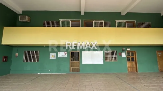 Galpón de 1.500 m² en alquiler en Santa Elena, Punto Fijo · $10.000 - Foto 4