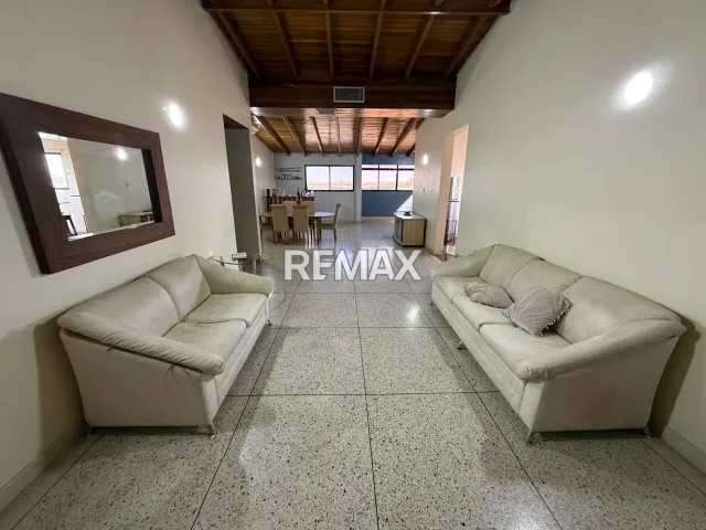 Apartamento de 4 hab. y 188 m² en venta en Santa Irene, Punto Fijo · $55.000 - Foto 1
