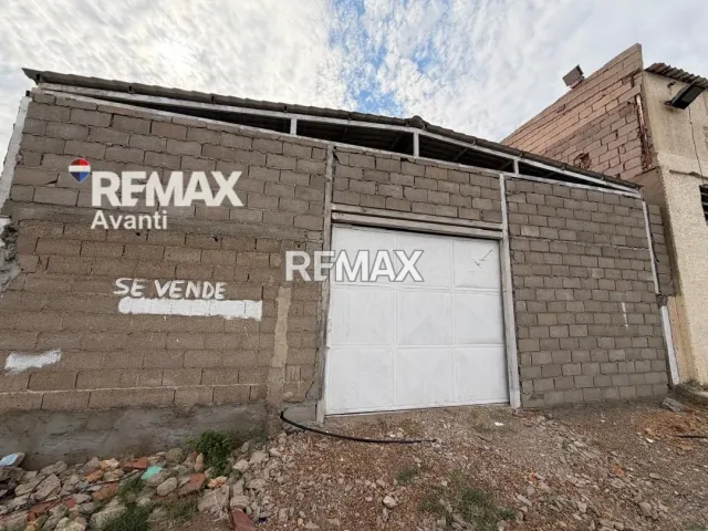 Galpón de 300 m² en venta en Santa Irene, Punto Fijo · $45.000 - Foto 1