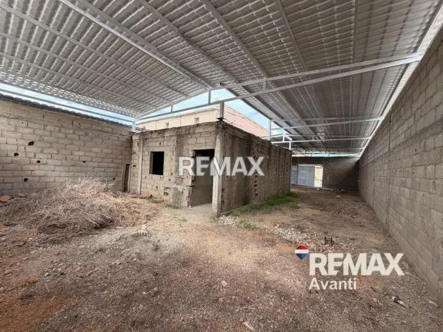 Galpón de 300 m² en venta en Santa Irene, Punto Fijo · $45.000 - Foto 2