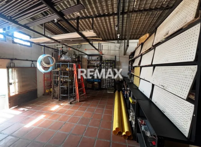 Venta de local comercial en avenida Jacinto lara, municipio carirubana estado Falcón - Foto 1