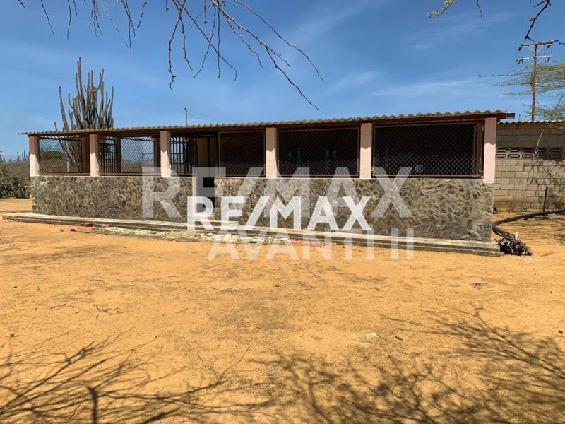 En venta Espacio Multiuso en Zona Campestre vía los Taques