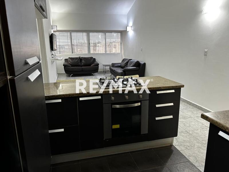 SE VENDE PENTHOUSES EQUIPADO EN SAN ROMAN