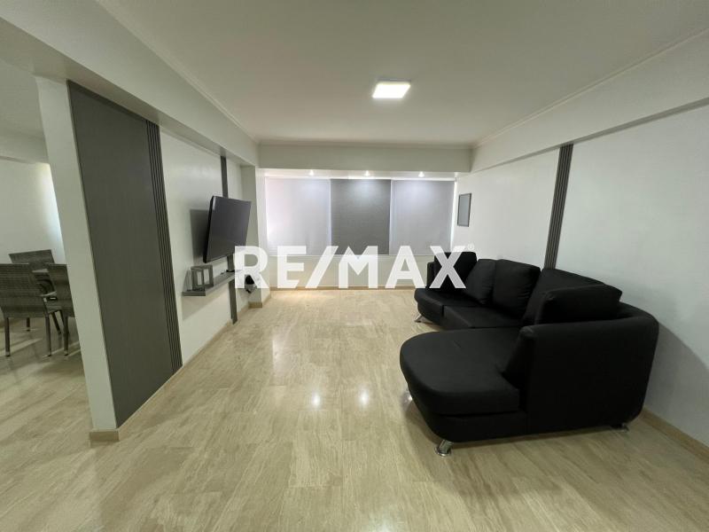 Apartamento en Alquiler Parque Residencial San Roman.