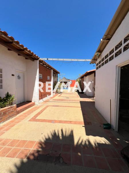 Posada en Venta Urb. Zarabon