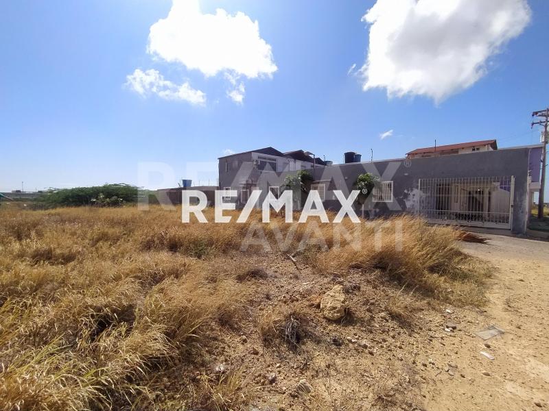 Terreno en venta en la Puerta Maraven. Punto Fijo