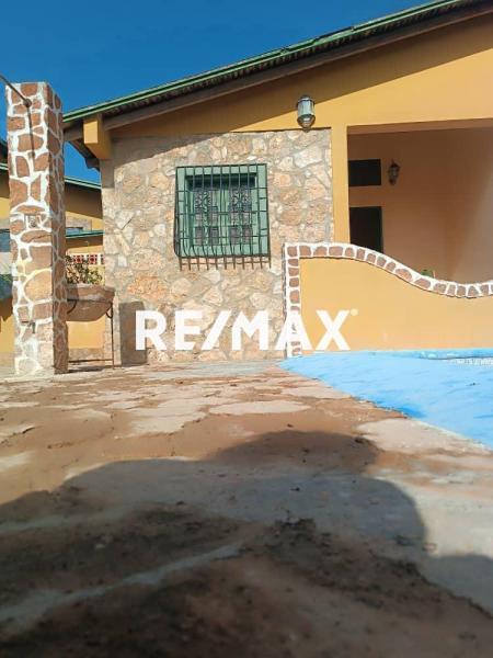 Casa en venta frente al Mar  Los Taques