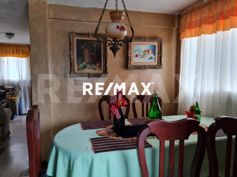CASA EN VENTA , URBANIZACION SANTA IRENE
